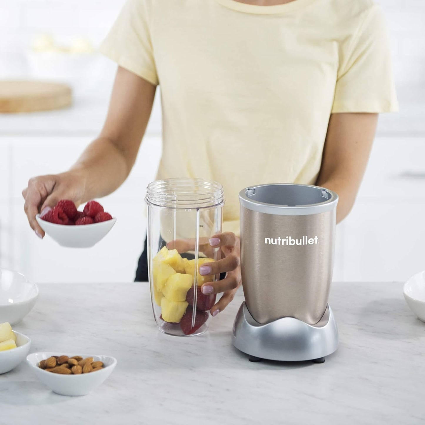 NutriBullet PRO 900 Series Nutrient Extractor, Blender & Mixer (9 Piece Set), Champagne
